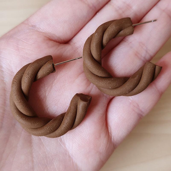 New Soft Pottery Wound Rotating C-shaped Atmospheric Earrings