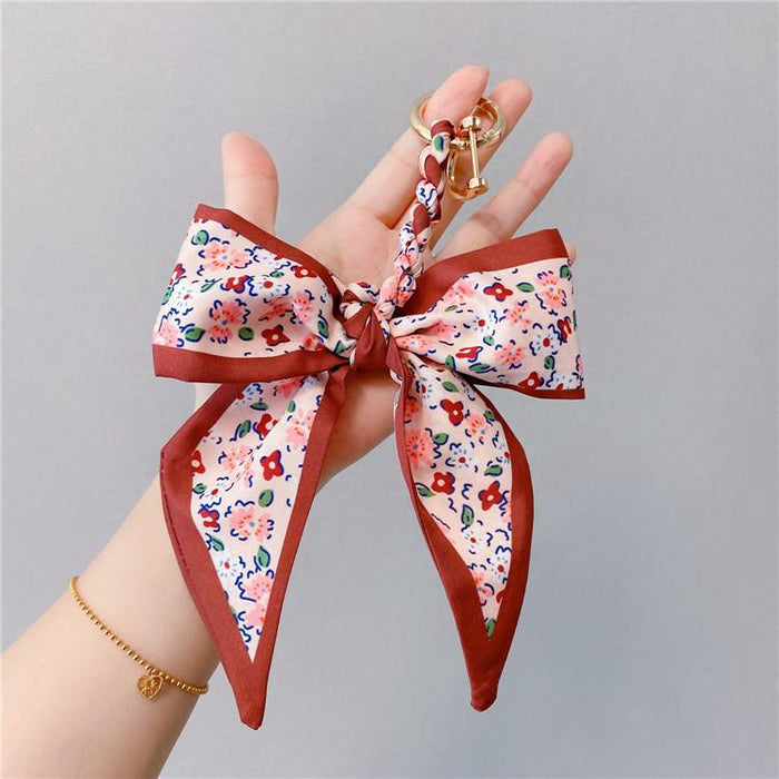 Female Keychains bag pendant horseshoe buckle car bow accessories