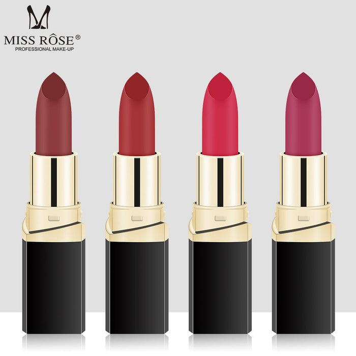 Matte fog face velvet lipstick is not easy to decolour black pipe lipstick.