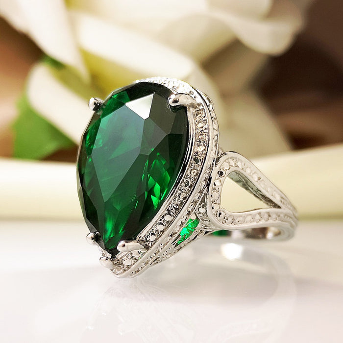 New Fashion Exaggerated Emerald Zircon Ring