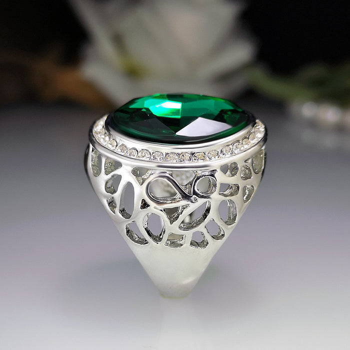 New Exaggerated Hollow Carved Green Haoshi Ring