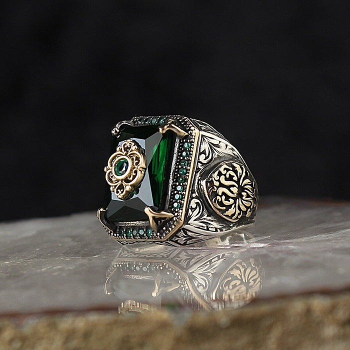 Popular Vintage Style Inlaid Zircon Ring