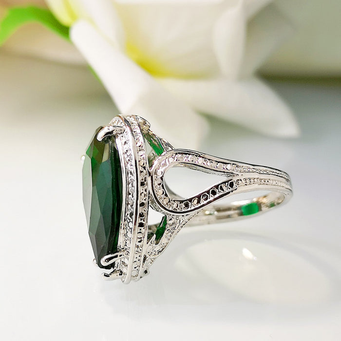 New Fashion Exaggerated Emerald Zircon Ring