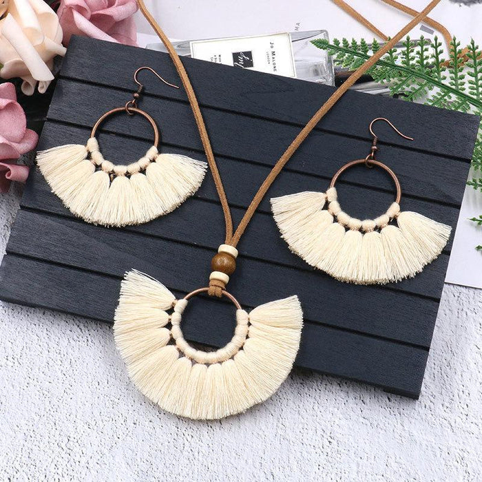 Scalloped Tassel Earrings Necklace Jewelry Set