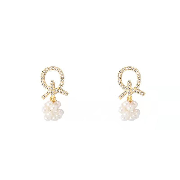 Pearl earrings