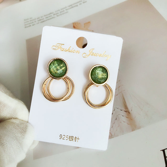 Green round earrings