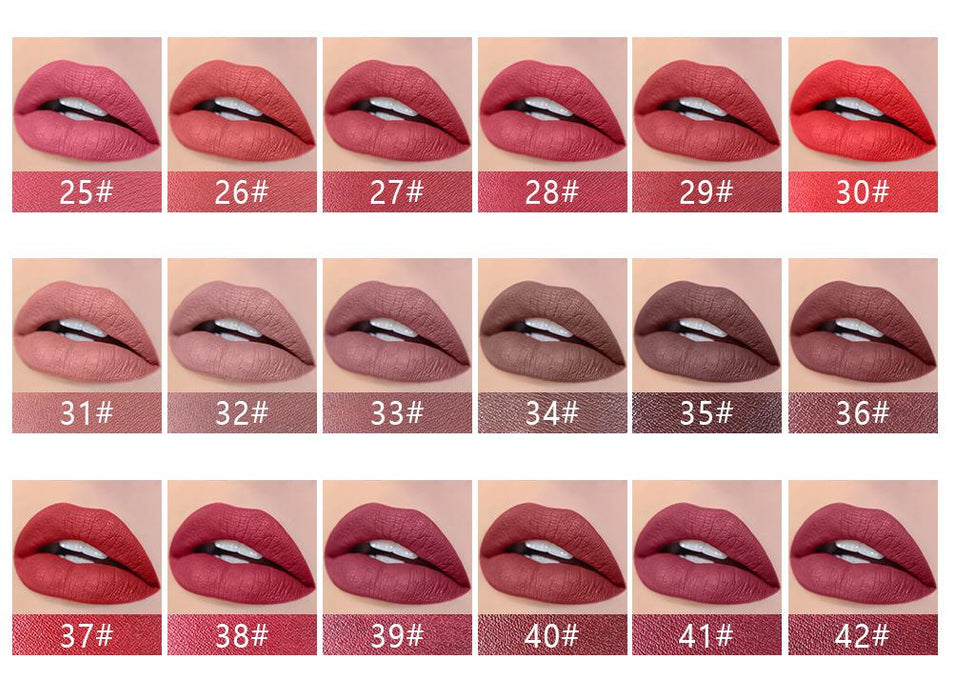 Matte fog face velvet lipstick is not easy to decolour black pipe lipstick.