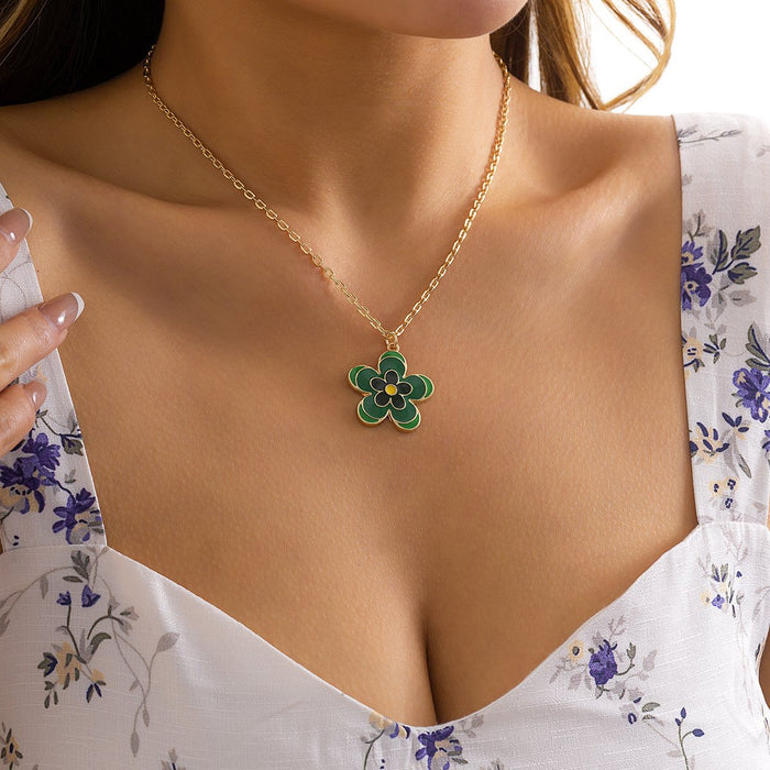 Simple Temperament Flower Pendant Necklace