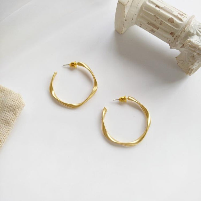 Geometric C-Line Earrings