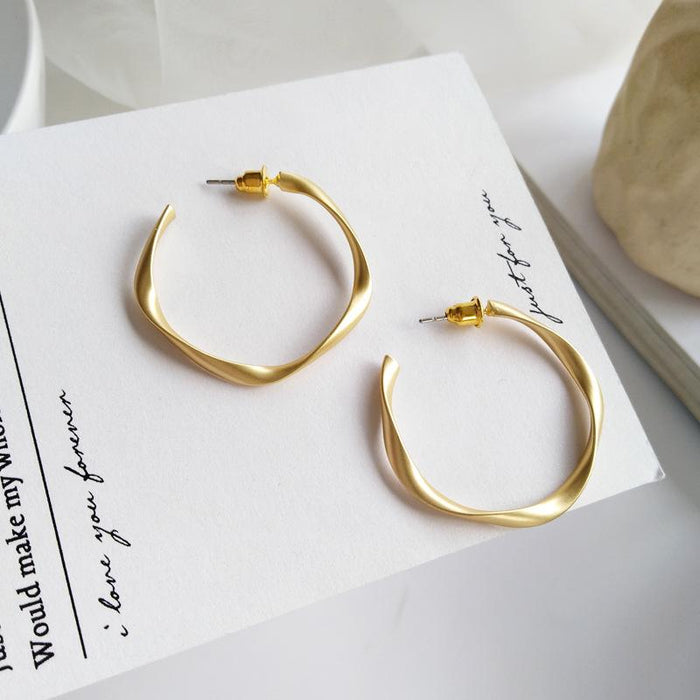 Geometric C-Line Earrings