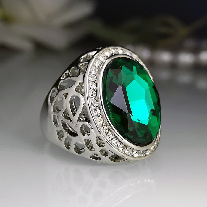 New Exaggerated Hollow Carved Green Haoshi Ring