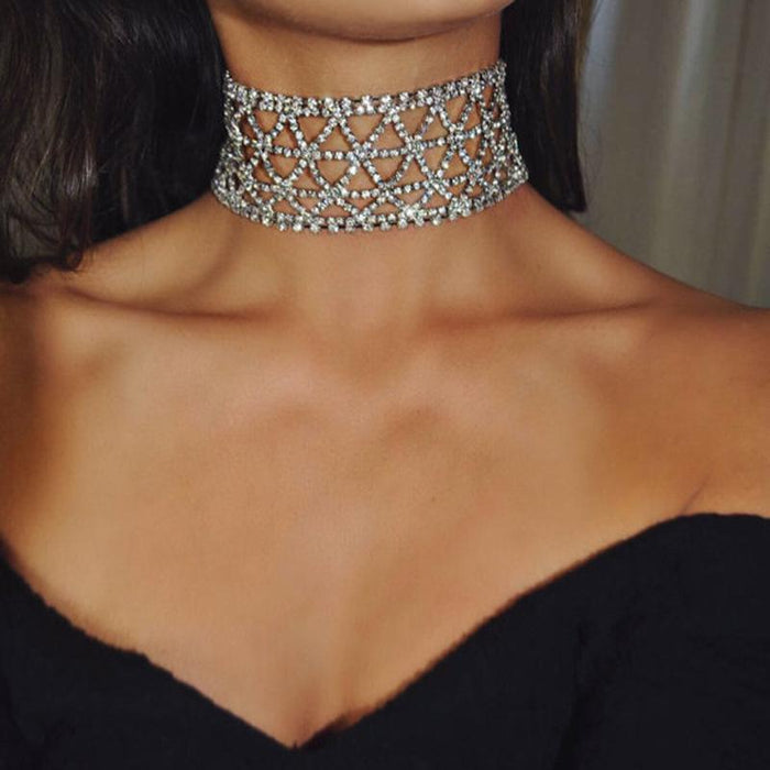 Simple and Fashionable Hollow Out Rhinestone Women's Neck Chain Necklace