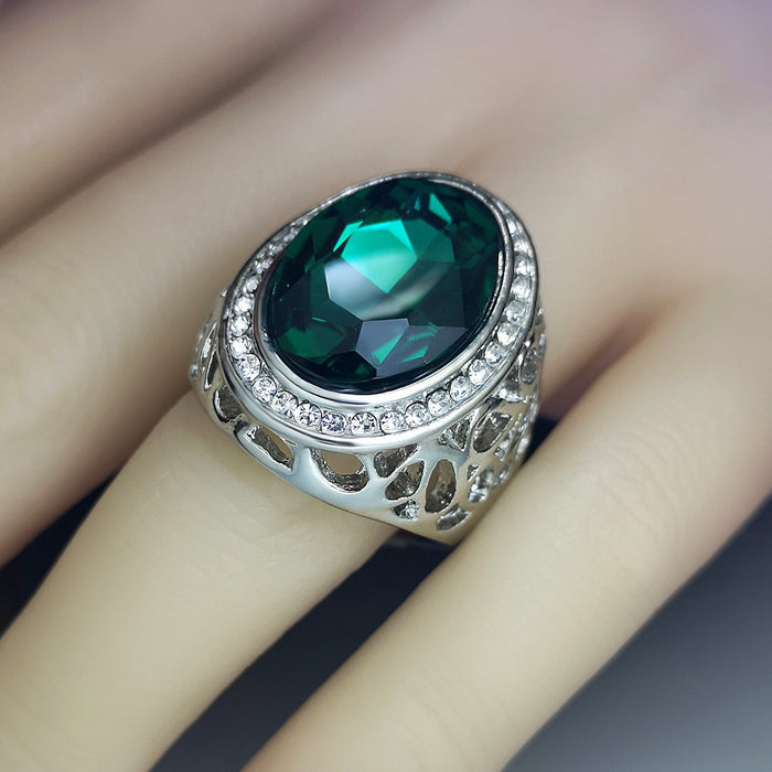 New Exaggerated Hollow Carved Green Haoshi Ring