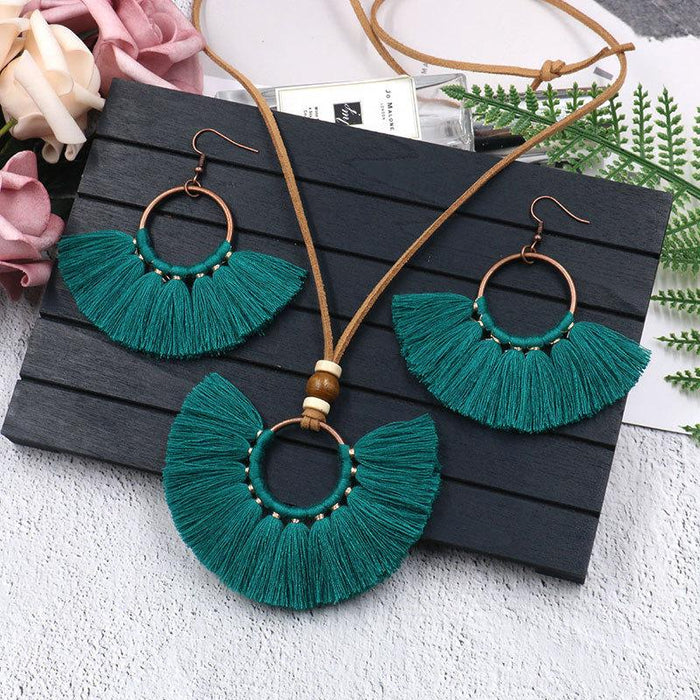 Scalloped Tassel Earrings Necklace Jewelry Set