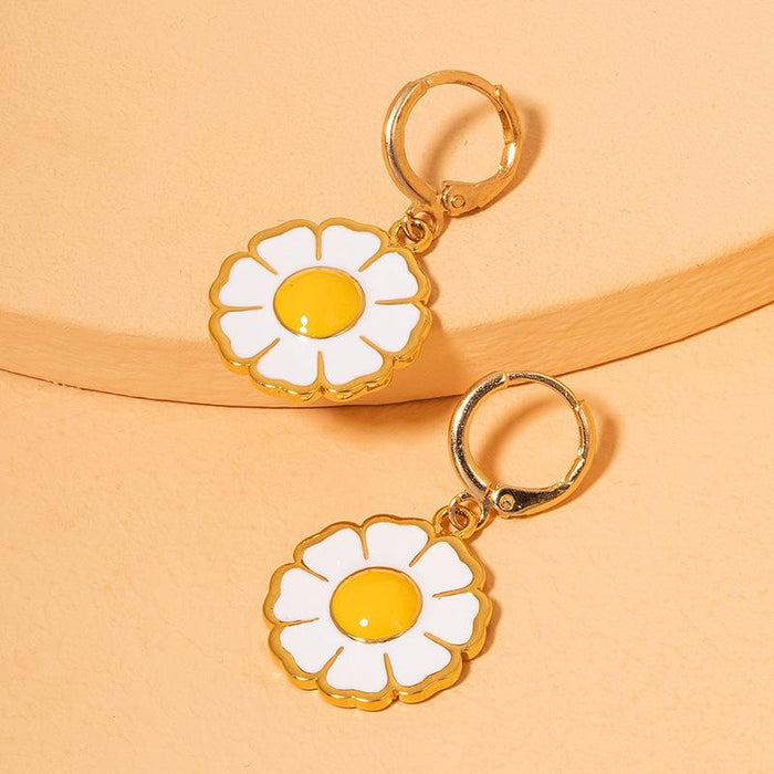 New Fresh and Elegant Daisy Earrings