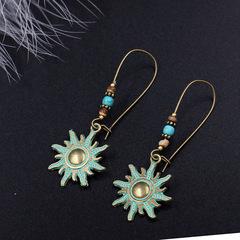 Women's Retro Round Creative Flower Alloy Earrings