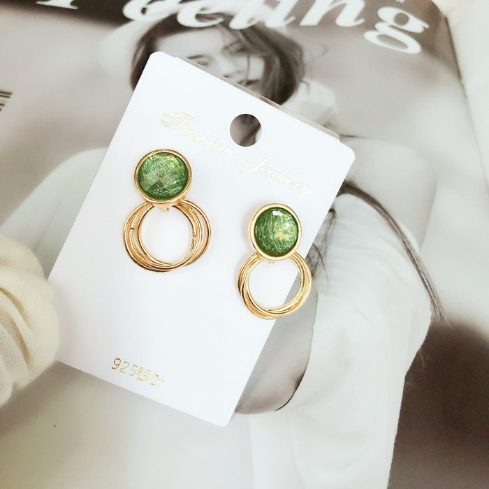 Green round earrings