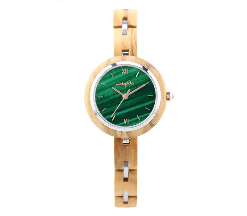 2022 New Classic Noble Green Quartz Wooden Watch