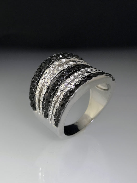 Women's Jewelry Fashion Cool Black and White Ring