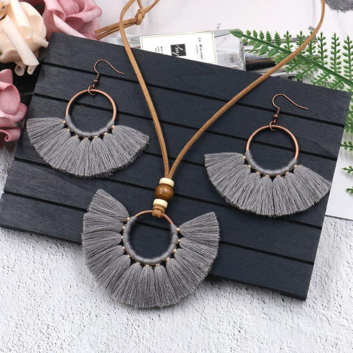 Scalloped Tassel Earrings Necklace Jewelry Set