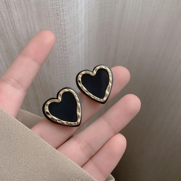 Elegant retro style earrings