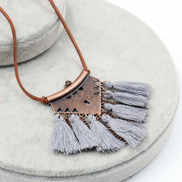 Fashion Tassel Pendant Necklace Women's Creative Chain Jewelry