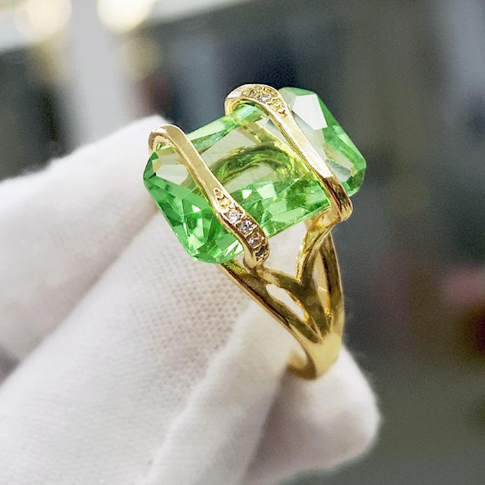 Fashion Personality Exaggerated Green Haoshi Ring