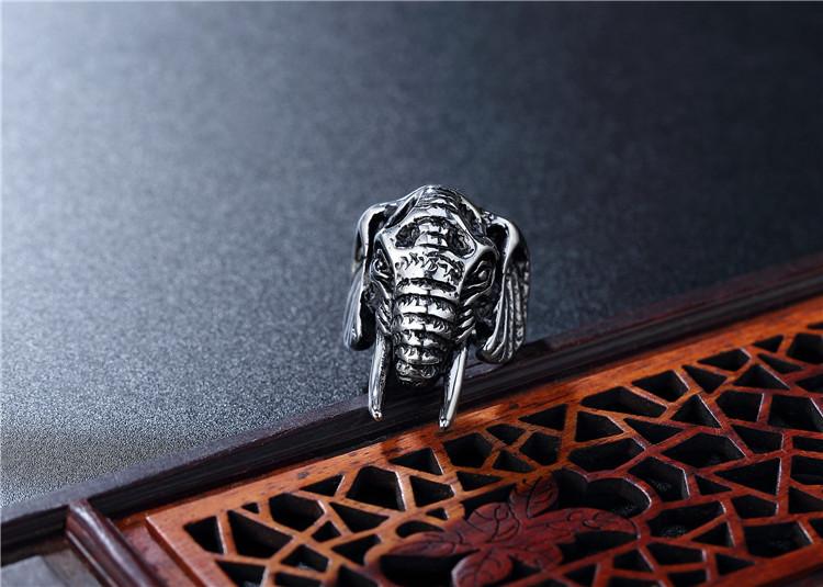 Retro Thai Elephant Men's Titanium Steel Ring